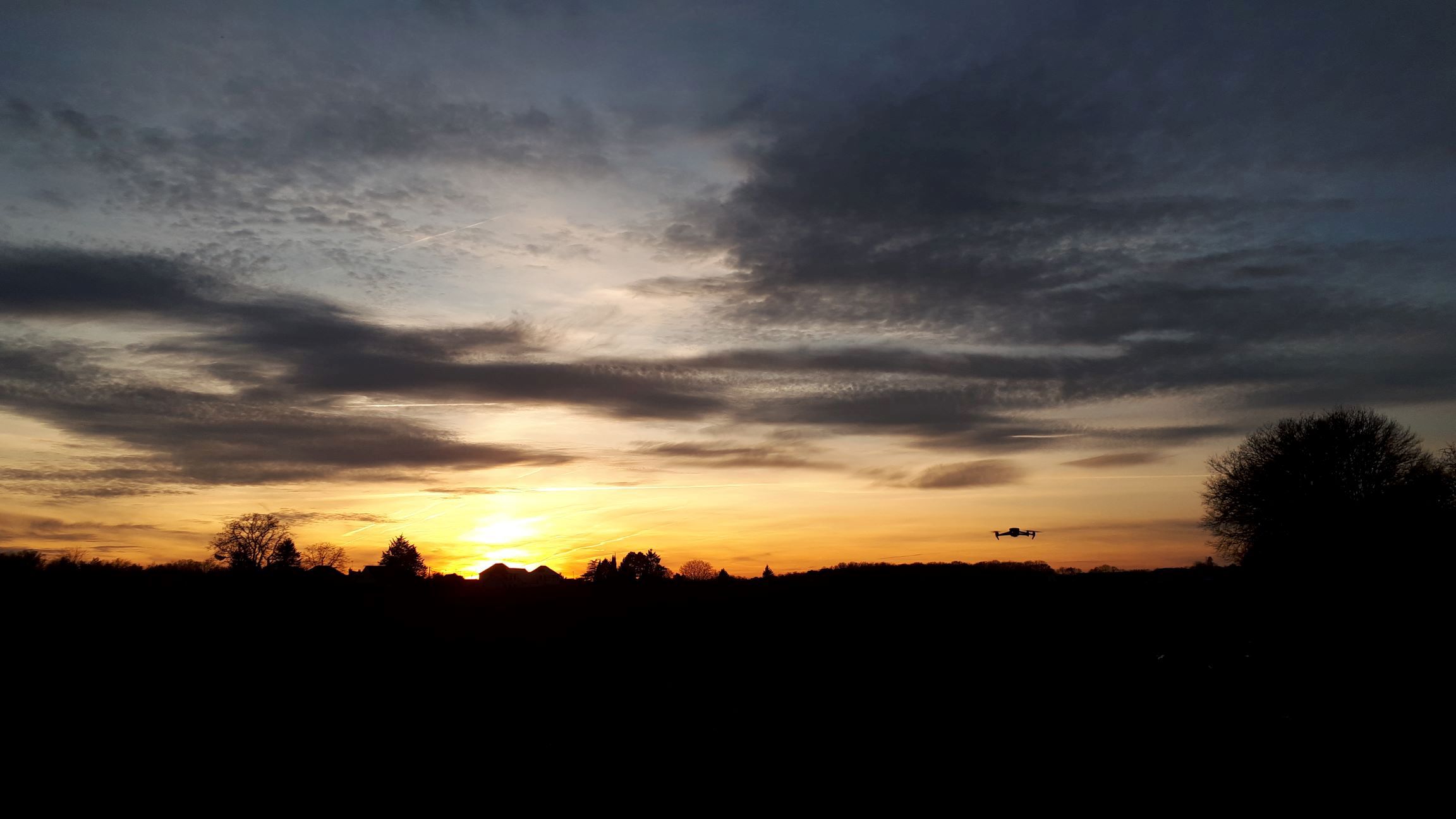 coucher de soleil drone